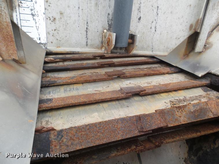 image for item DA5038 2001 International 4900 dump truck