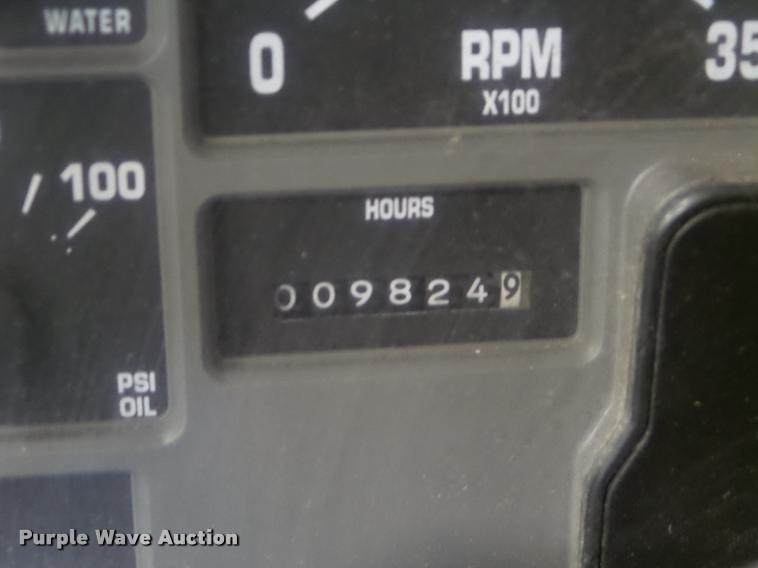 image for item DA5057 2002 International 4900 dump truck