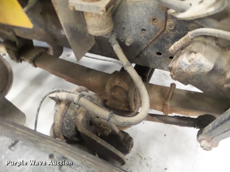 image for item DA5057 2002 International 4900 dump truck