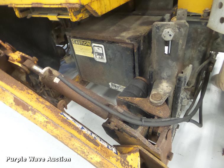 image for item DA5057 2002 International 4900 dump truck