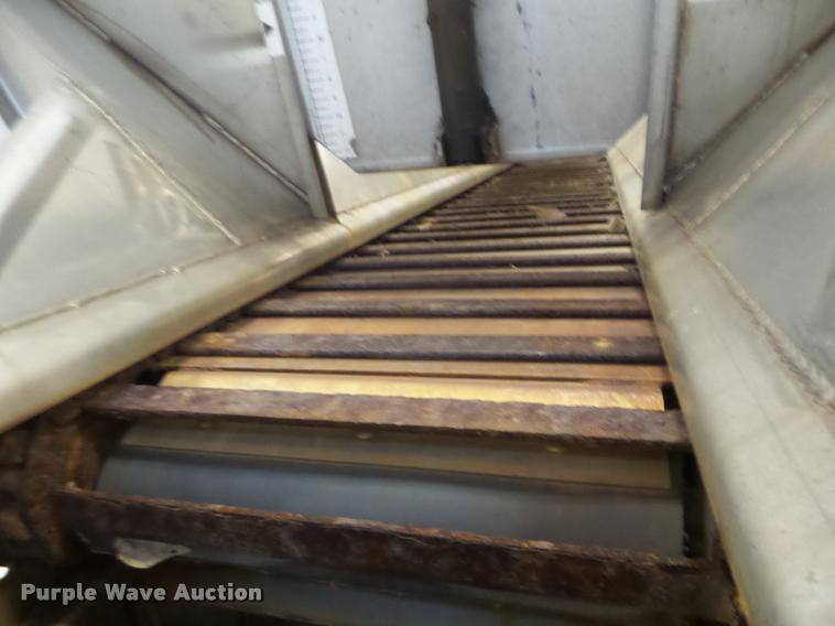 image for item DA5057 2002 International 4900 dump truck