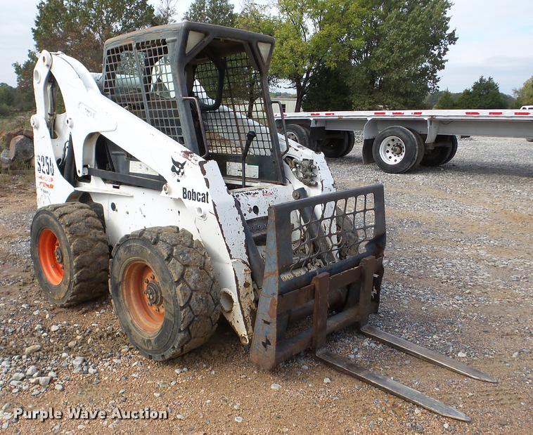 image for item DA8990 2005 Bobcat S250 skid steer