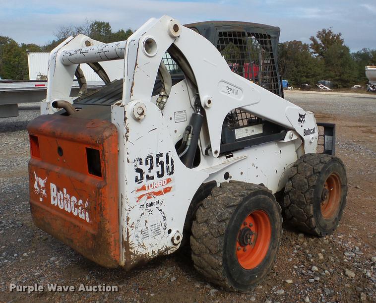 image for item DA8990 2005 Bobcat S250 skid steer