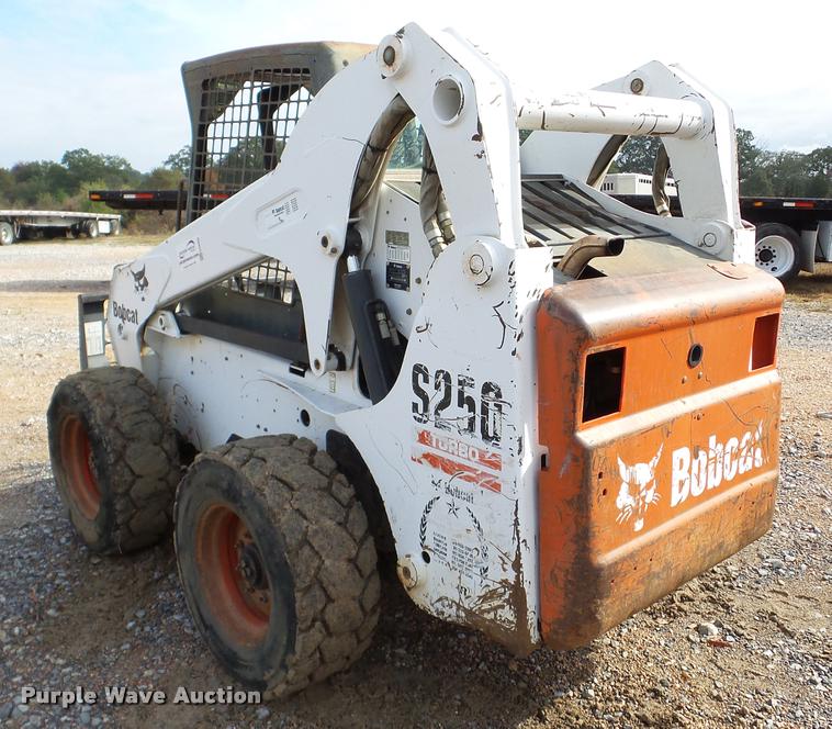 image for item DA8990 2005 Bobcat S250 skid steer