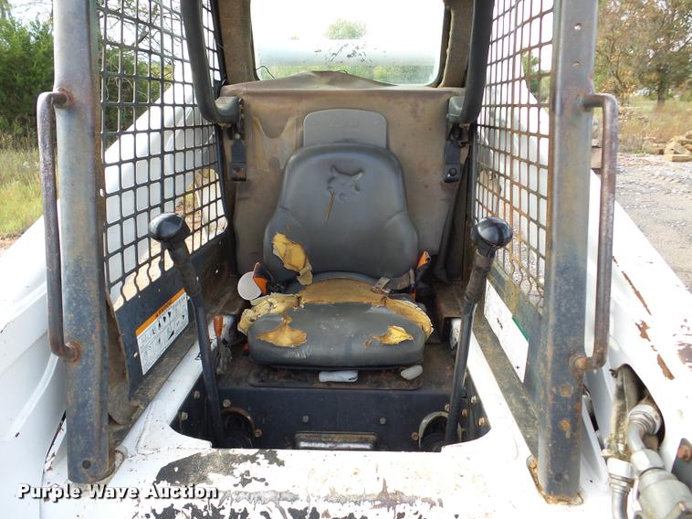 image for item DA8990 2005 Bobcat S250 skid steer