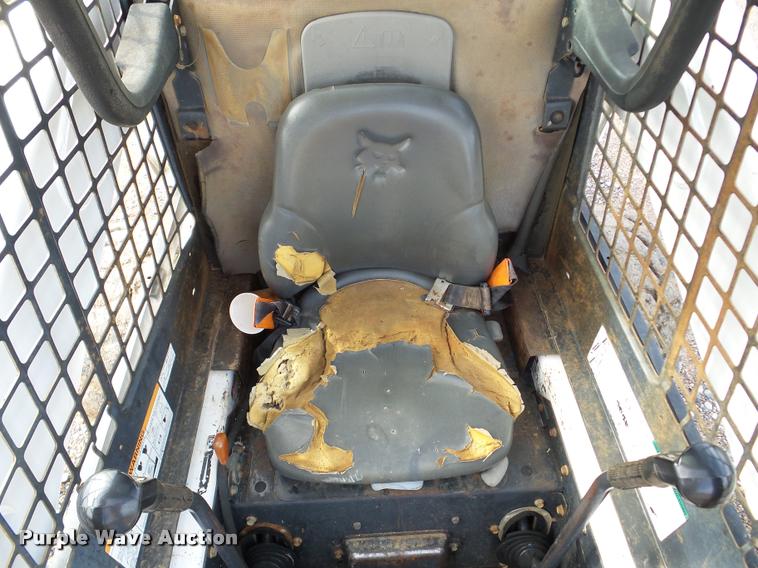 image for item DA8990 2005 Bobcat S250 skid steer