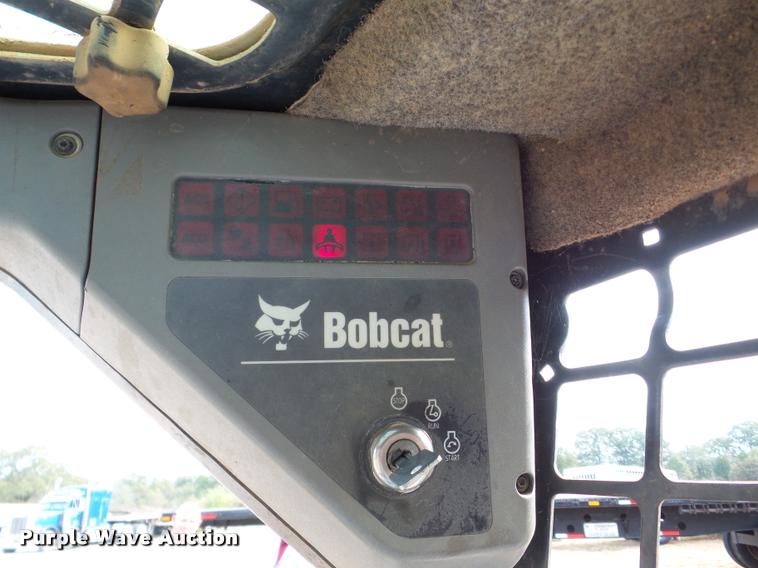 image for item DA8990 2005 Bobcat S250 skid steer