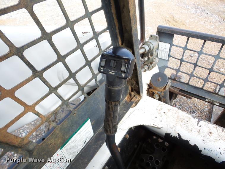 image for item DA8990 2005 Bobcat S250 skid steer