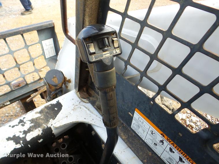 image for item DA8990 2005 Bobcat S250 skid steer