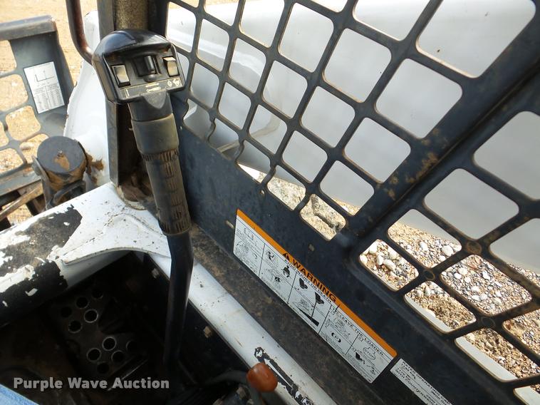 image for item DA8990 2005 Bobcat S250 skid steer