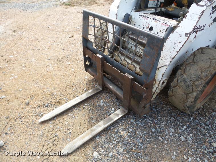 image for item DA8990 2005 Bobcat S250 skid steer