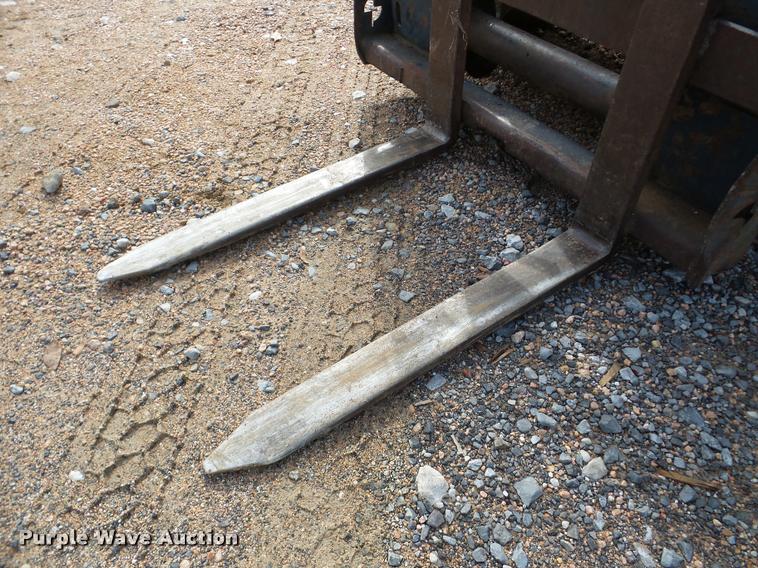 image for item DA8990 2005 Bobcat S250 skid steer