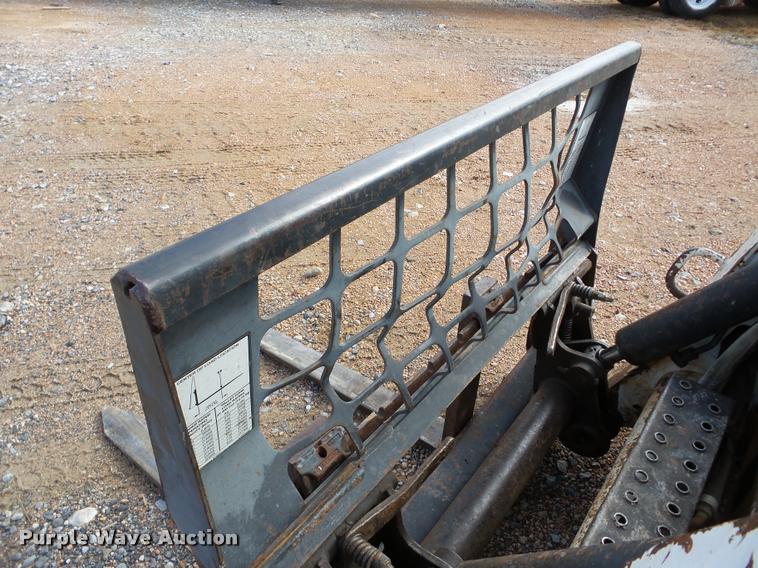 image for item DA8990 2005 Bobcat S250 skid steer