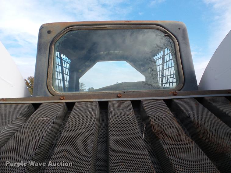 image for item DA8990 2005 Bobcat S250 skid steer