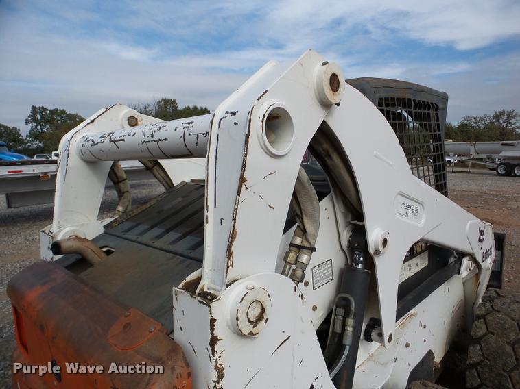 image for item DA8990 2005 Bobcat S250 skid steer