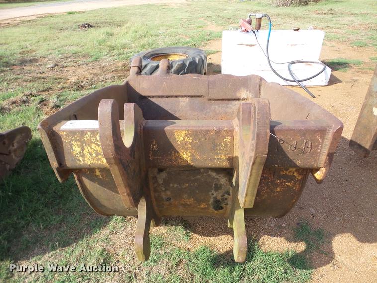 image for item DA8992 AB excavator bucket
