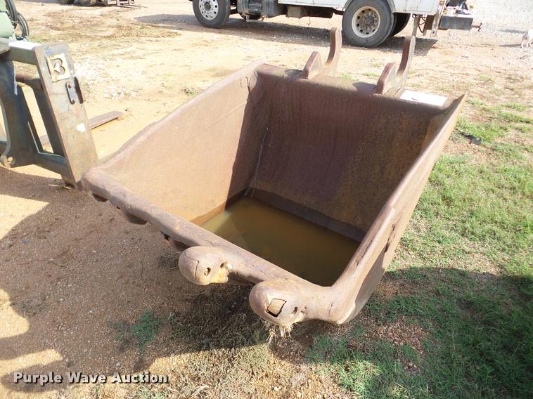 image for item DA8992 AB excavator bucket