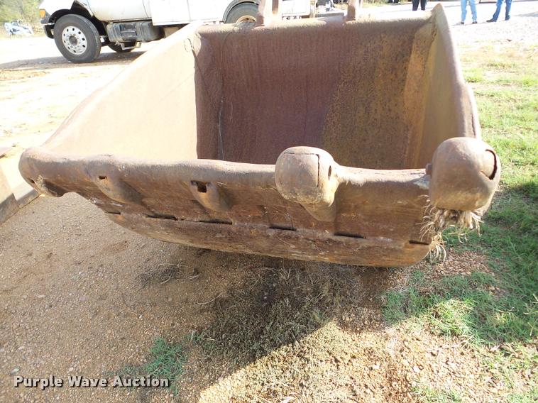 image for item DA8992 AB excavator bucket