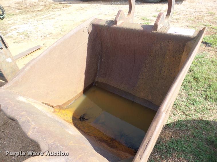 image for item DA8992 AB excavator bucket