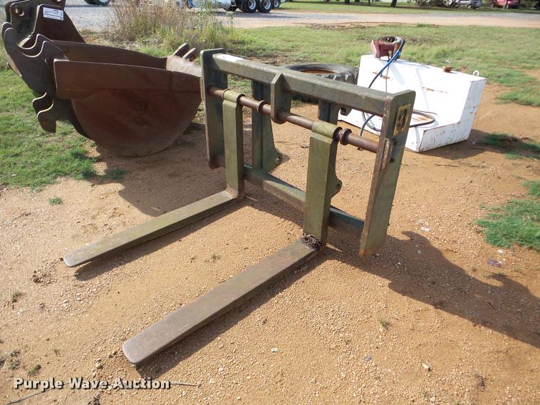 image for item DA8993 Pallet forks