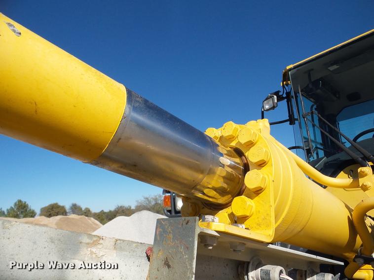 image for item DA8999 2014 Komatsu WA320-7 wheel loader