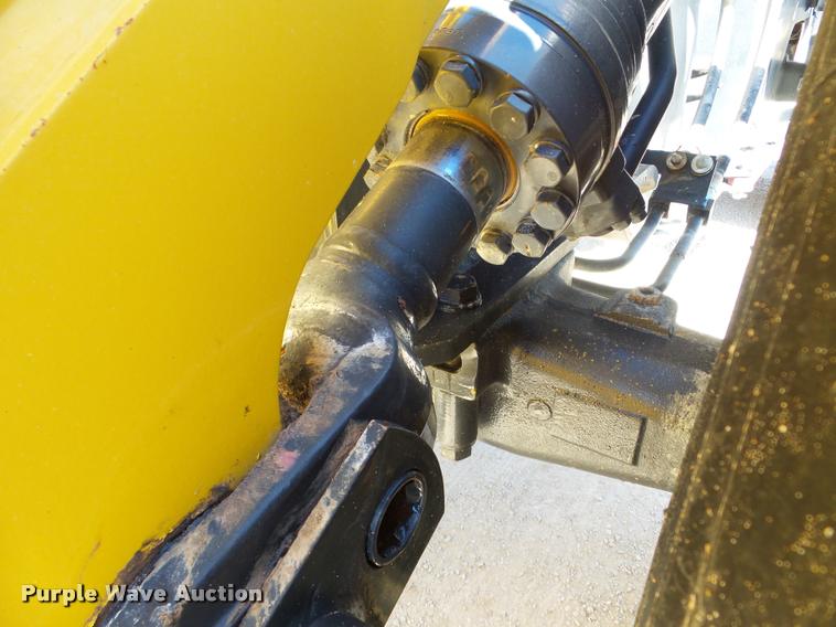 image for item DA8999 2014 Komatsu WA320-7 wheel loader