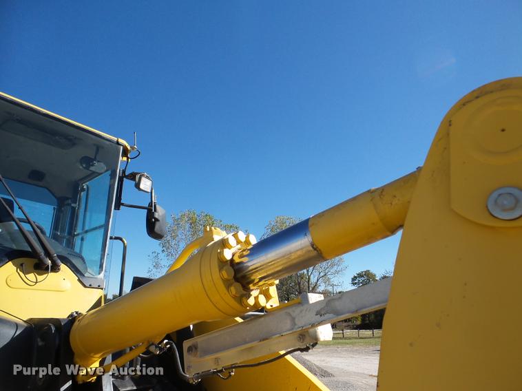 image for item DA8999 2014 Komatsu WA320-7 wheel loader