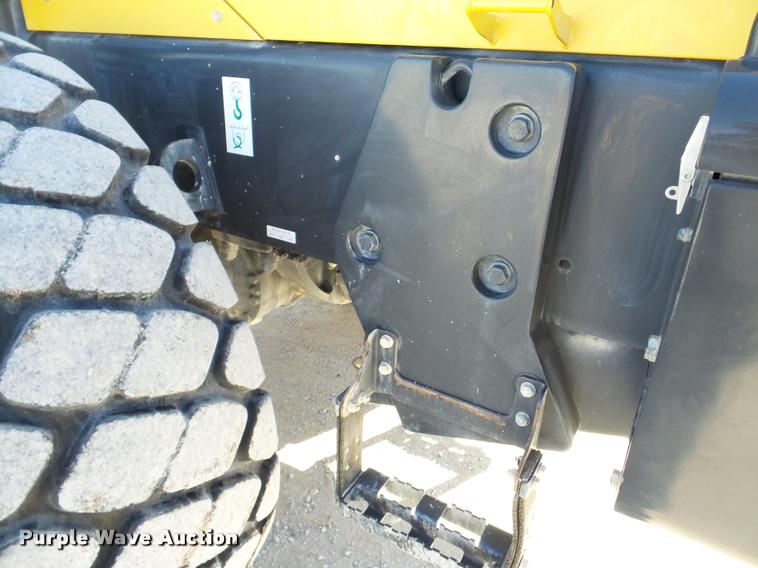 image for item DA8999 2014 Komatsu WA320-7 wheel loader
