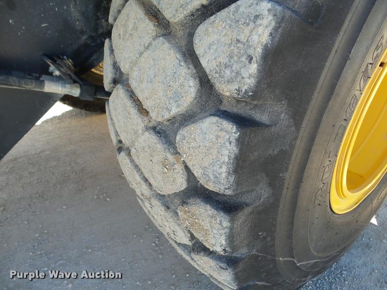 image for item DA8999 2014 Komatsu WA320-7 wheel loader