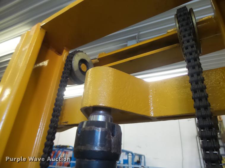 image for item DA9261 Big Joe M-22 forklift