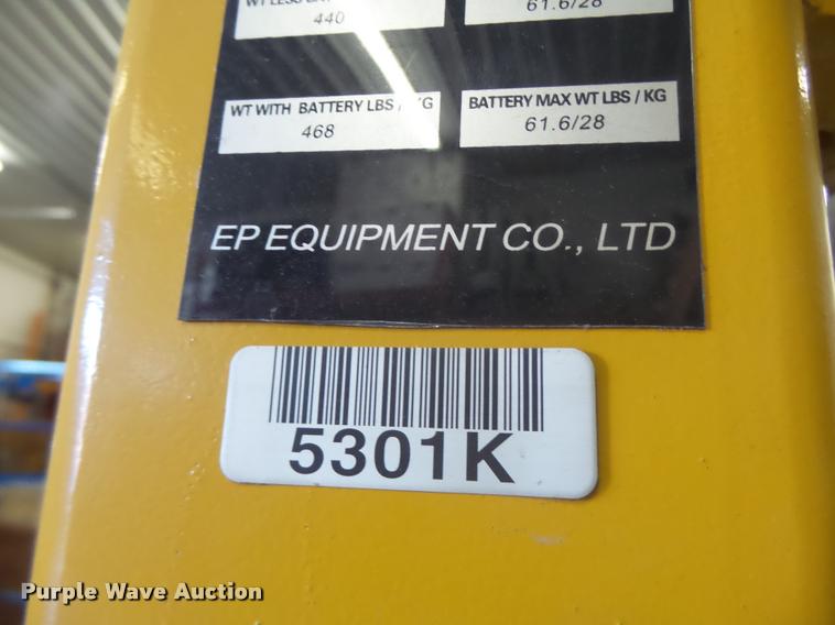 image for item DA9261 Big Joe M-22 forklift