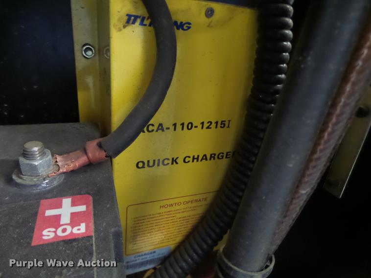 image for item DA9261 Big Joe M-22 forklift