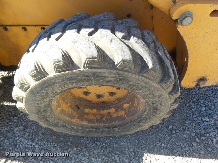 image for item DB1751 1999 Mustang 2050 skid steer