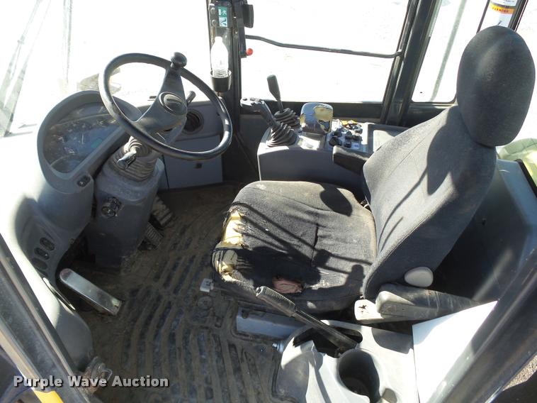 image for item DB1752 2008 Komatsu WA200 wheel loader