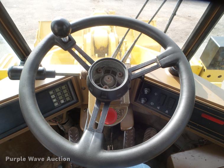 image for item DB3634 1993 Caterpillar 966F wheel loader