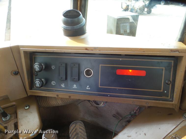 image for item DB3634 1993 Caterpillar 966F wheel loader