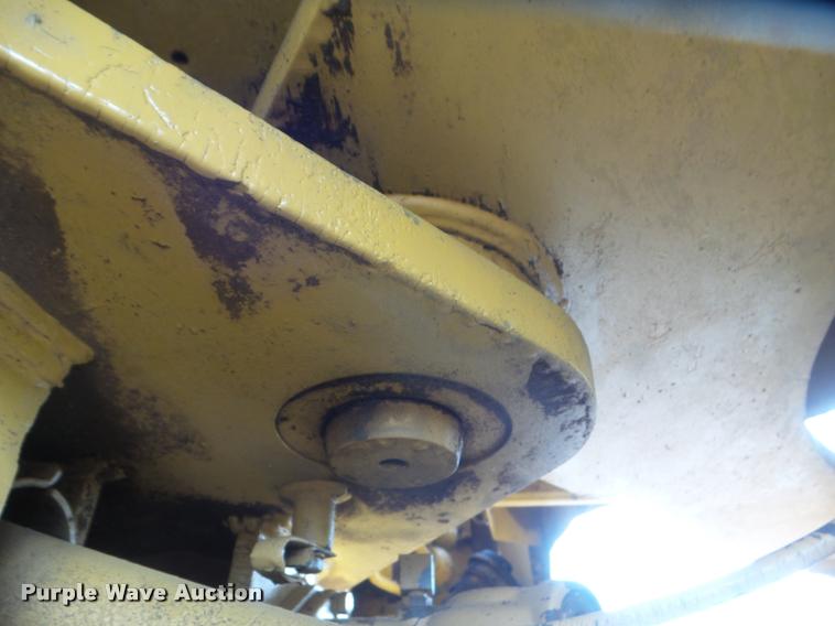 image for item DB3634 1993 Caterpillar 966F wheel loader