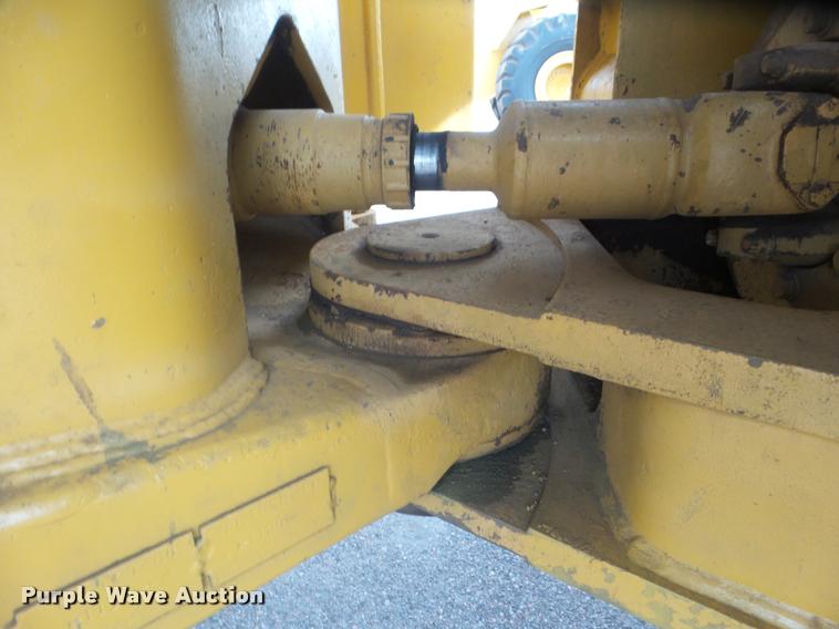 image for item DB3634 1993 Caterpillar 966F wheel loader