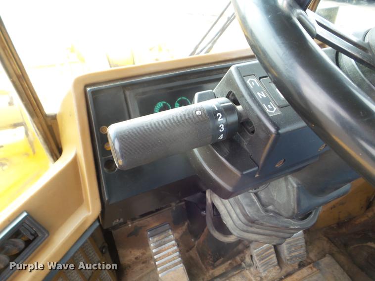 image for item DB3635 1993 Caterpillar 966F Series II wheel loader