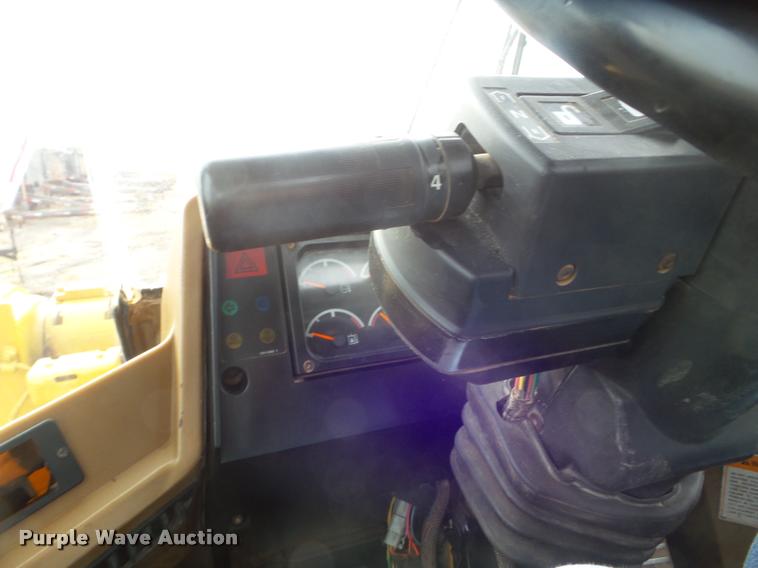 image for item DB3636 1996 Caterpillar 966F Series II wheel loader