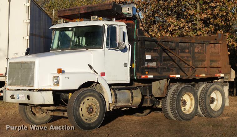 image for item DB4590 1990 Volvo WG dump truck