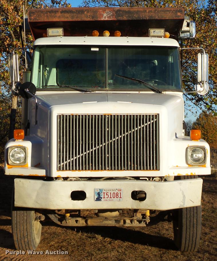 image for item DB4590 1990 Volvo WG dump truck