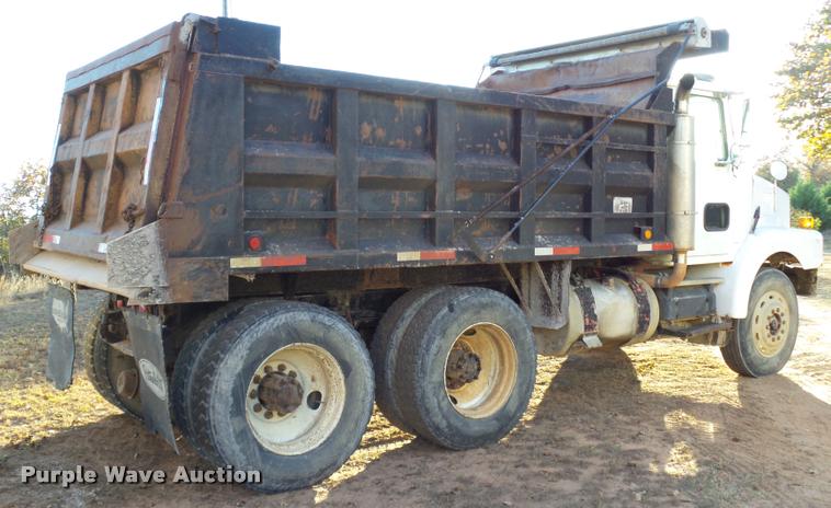 image for item DB4590 1990 Volvo WG dump truck