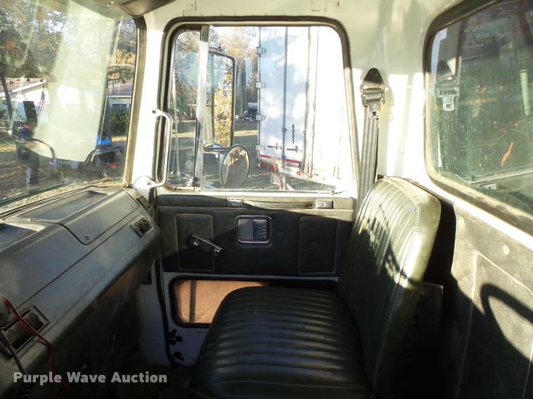 image for item DB4590 1990 Volvo WG dump truck