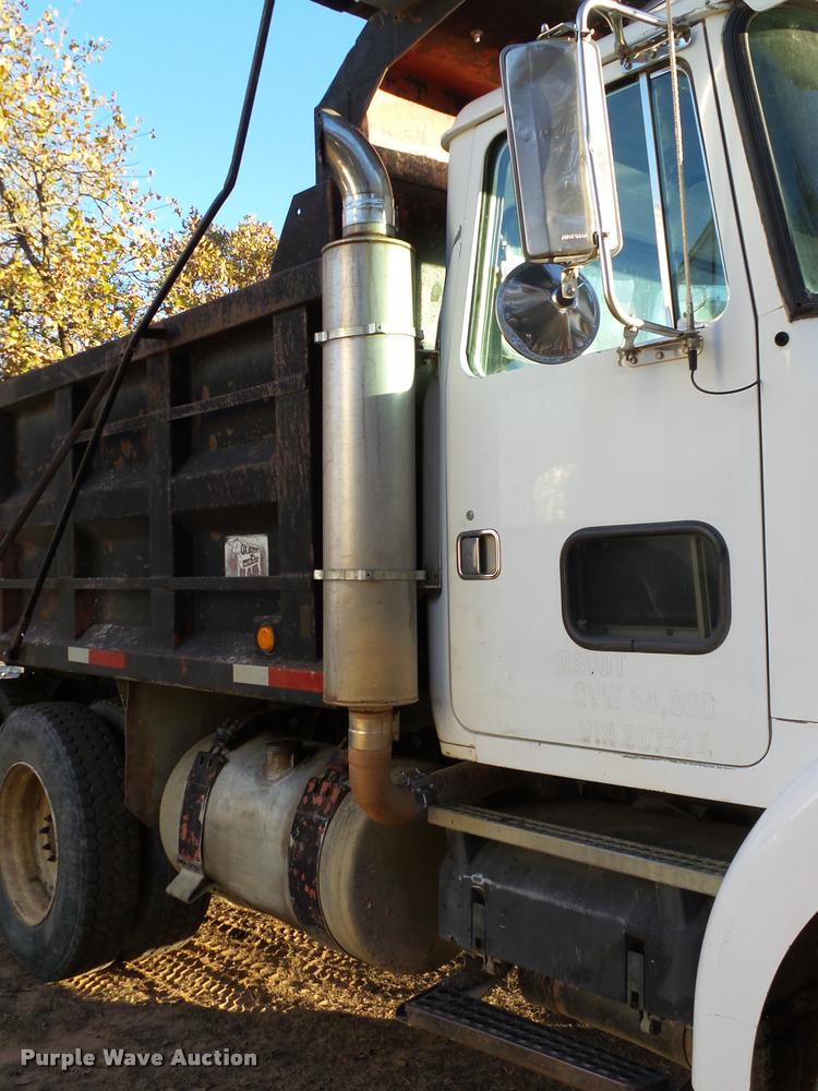 image for item DB4590 1990 Volvo WG dump truck