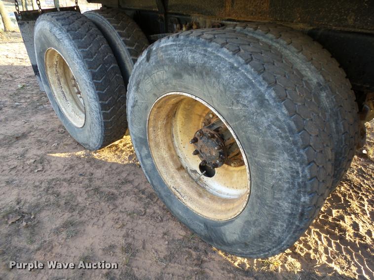 image for item DB4590 1990 Volvo WG dump truck