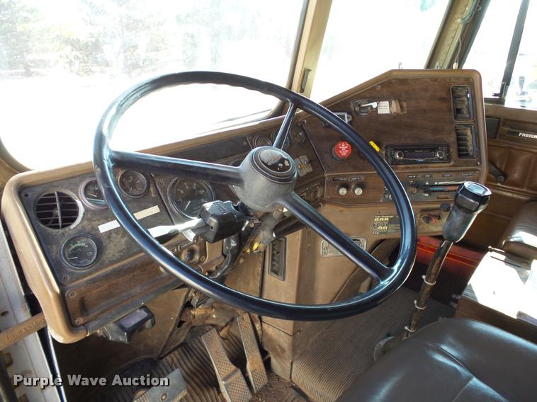 image for item DB4594 1987 Freightliner FLC-64T dump truck