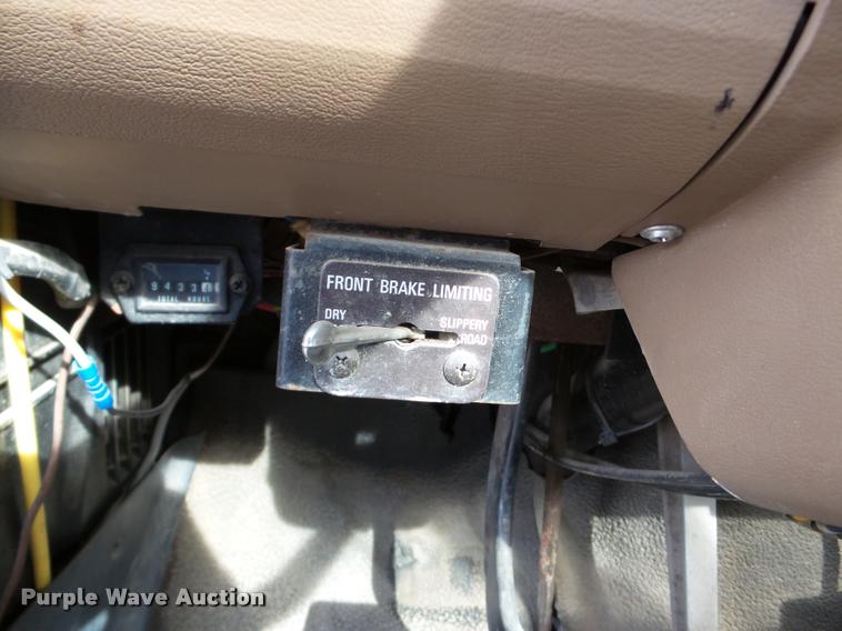 image for item DB5263 1987 Ford F800 bucket truck