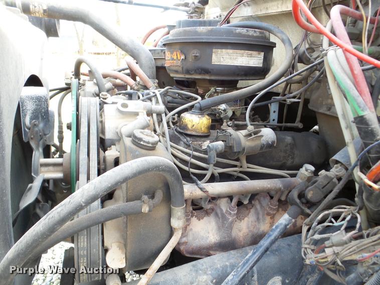 image for item DB5263 1987 Ford F800 bucket truck