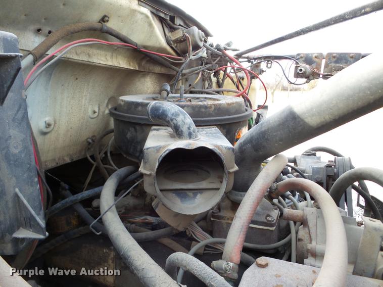 image for item DB5263 1987 Ford F800 bucket truck